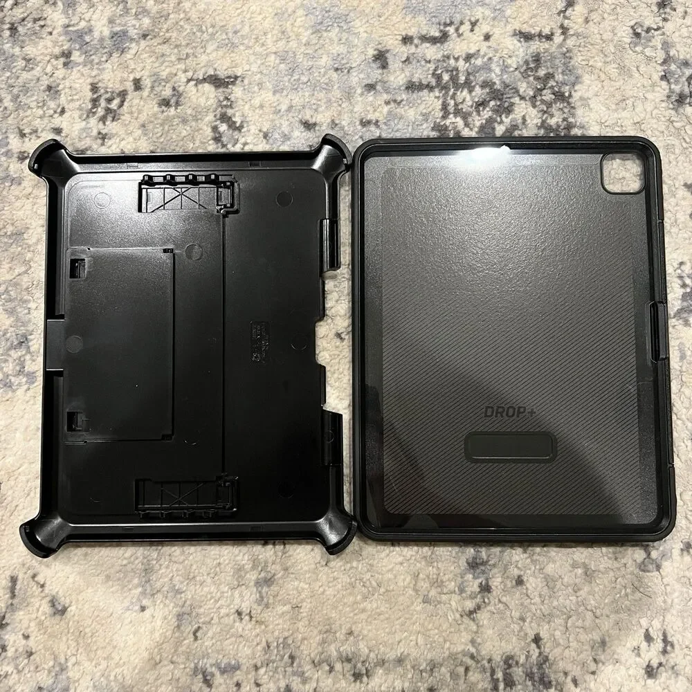 NEW OtterBox Defender Pro Tablet Case for Apple iPad Pro  13” M4 77-95232 Black